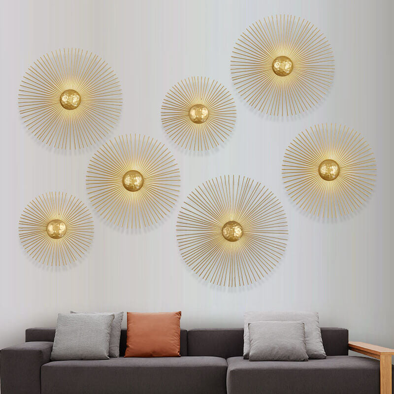 Moderne goldene runde Sonnenblumen-Metall-LED-Wandleuchte 