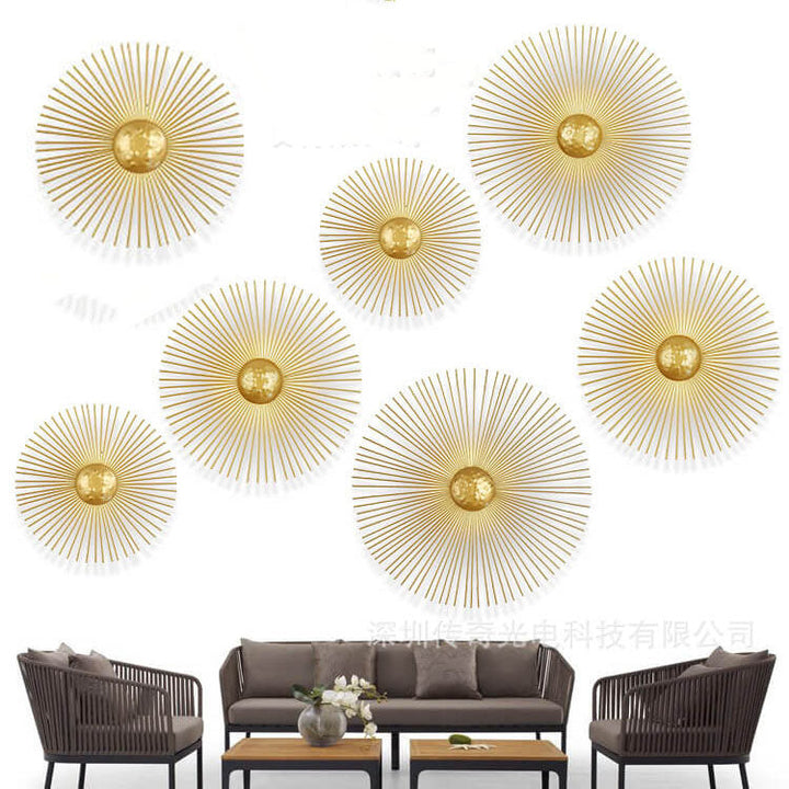 Moderne goldene runde Sonnenblumen-Metall-LED-Wandleuchte 