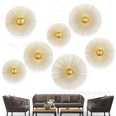 Moderne goldene kreisförmige Sonnenblumen-Metall-LED-Wandleuchte 