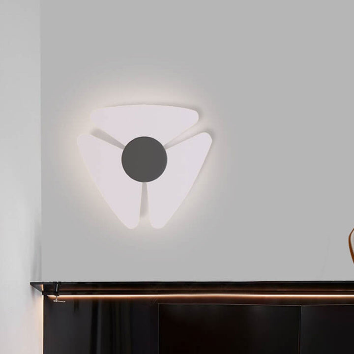 Conception de ventilateur triangulaire créatif nordique Lampe murale LED 