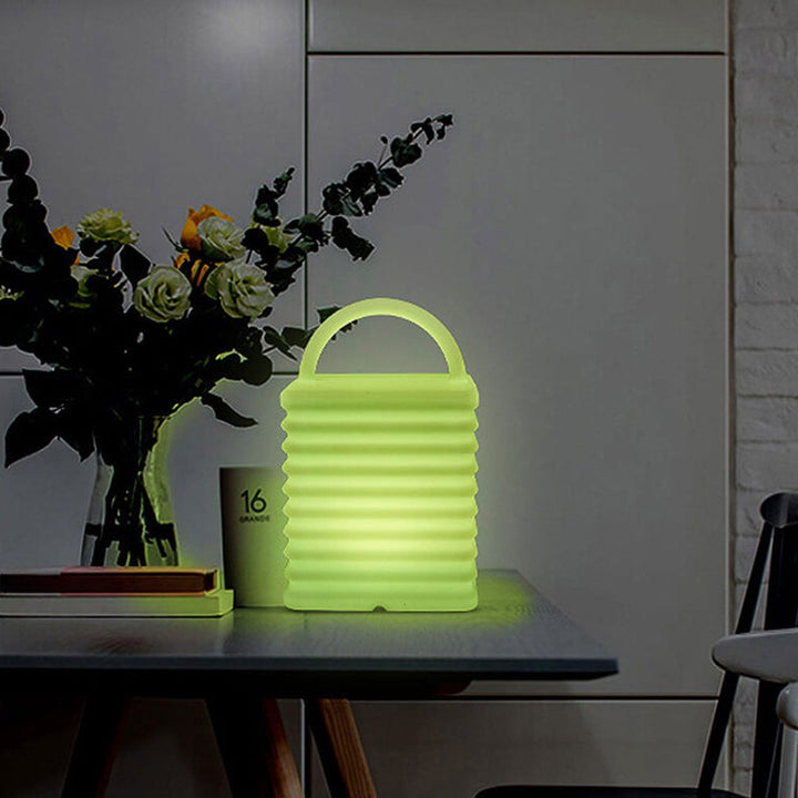 Lampe de table décorative LED colorée portative carrée créative de PE 