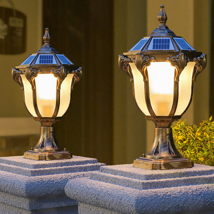 Lumière de colonne de paysage de jardin extérieur solaire étanche en verre et aluminium moulé sous pression rétro européen 