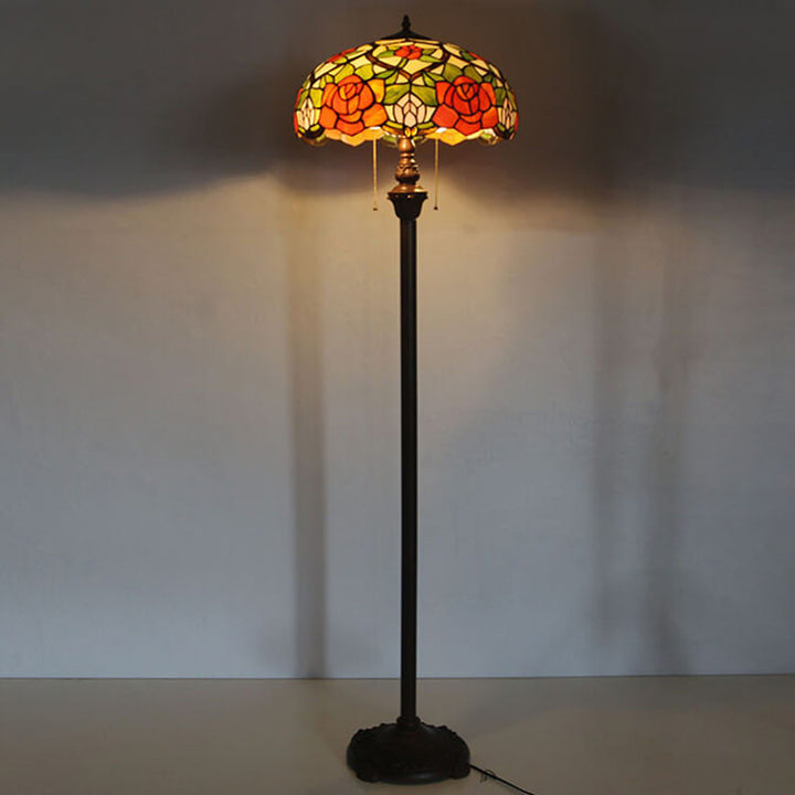 Traditionelle Tiffany-Stehlampe mit Harz, Glas, Rosenblatt-Dekor und Kuppelschirm aus Buntglas, 2-flammig, für Wohnzimmer & Schlafzimmer 