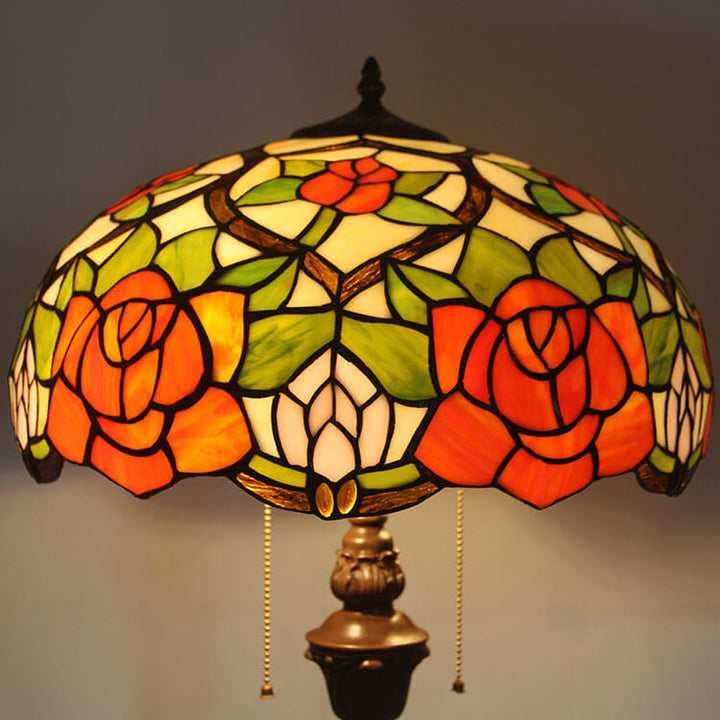 Traditionelle Tiffany-Stehlampe mit Harz, Glas, Rosenblatt-Dekor und Kuppelschirm aus Buntglas, 2-flammig, für Wohnzimmer & Schlafzimmer 