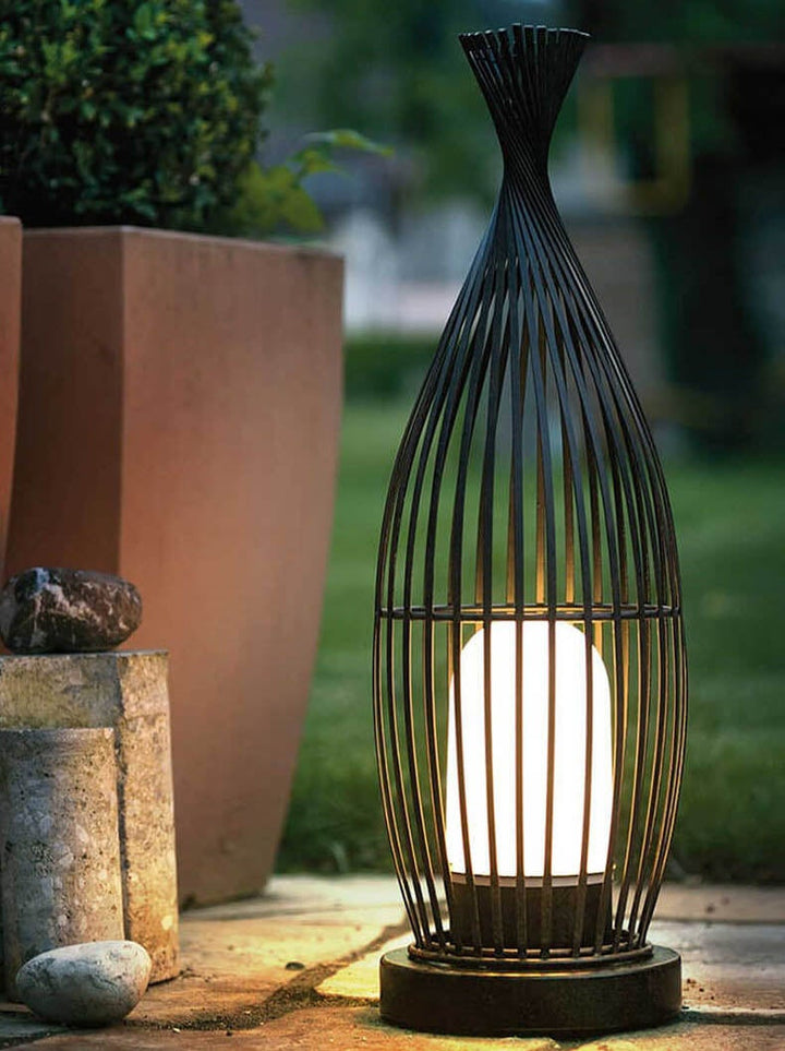 Lampe de sol étanche rétro en fer ovale à une lumière pour extérieur 