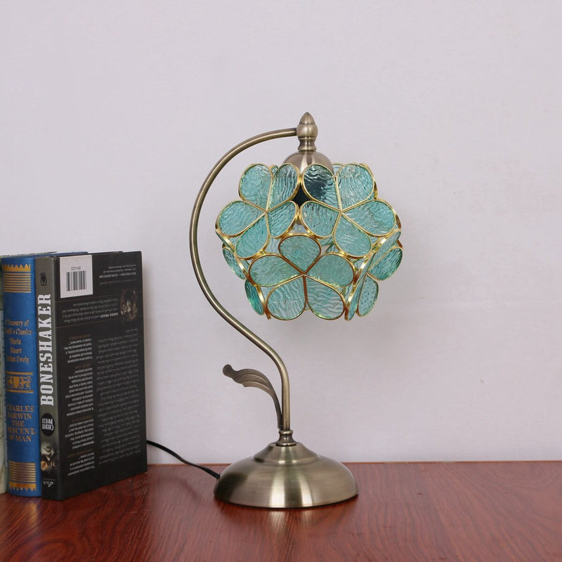Lampe de table à 1 lumière en verre teinté boule de pétale vert Tiffany 