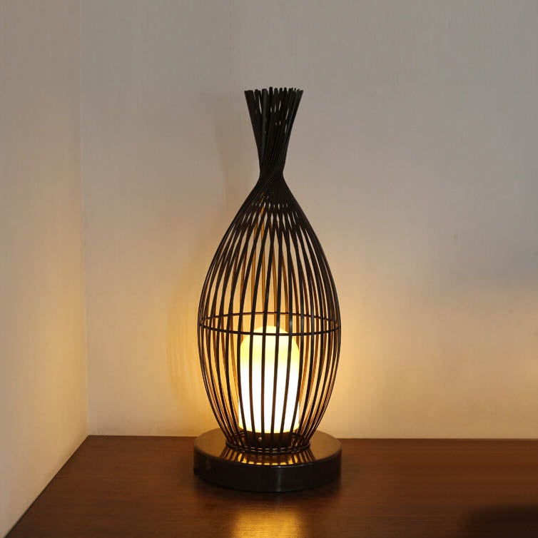 Lampe de sol étanche rétro en fer ovale à une lumière pour extérieur 