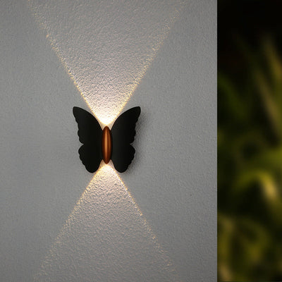 مصباح حائط خارجي بتصميم فراشة إبداعية مع إضاءة LED 