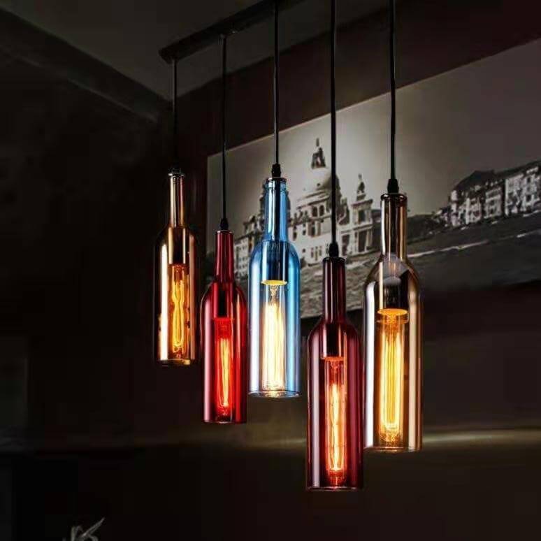Candelabros de 5 luces con botellas de vino coloridas retro 