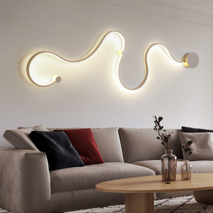Moderne lange Aluminium-Schlangenform 1-Licht gebogene LED-Wandleuchte 