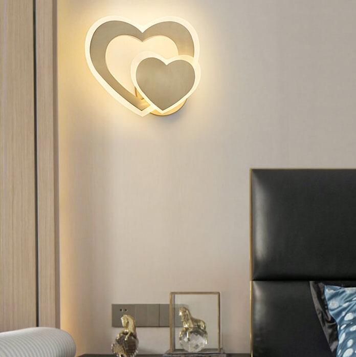 Lampe murale LED moderne 1 lumière avec abat-jour en forme de cœur 