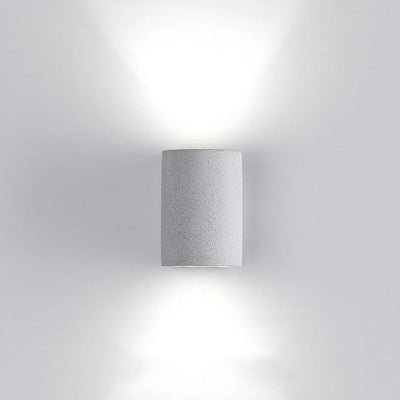 Industrielle 1-Licht-Wandleuchte aus Zementzylinder 