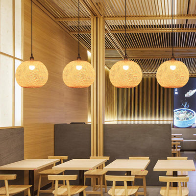 Lámpara colgante japonesa de 1 luz beige con bola redonda de tejido de bambú 