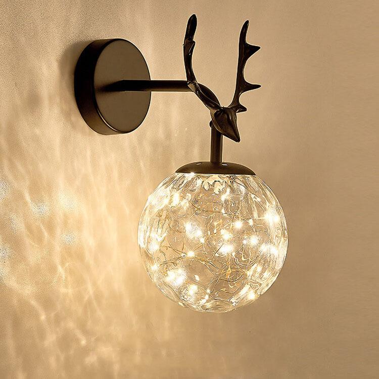 Moderne Geweih-Glaskugel-LED-Wandleuchten 