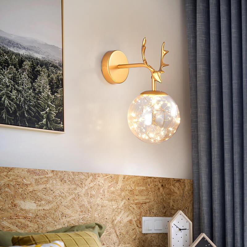 Moderne Geweih-Glaskugel-LED-Wandleuchten 