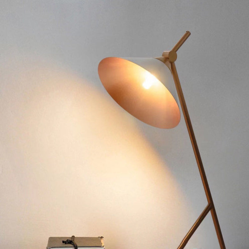 Industrial Metal Horn Shape Shade 1-Light Table Lamp