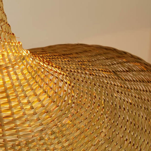 Lustre suspendu chapeau de paille 1 lumière en bambou tissé 