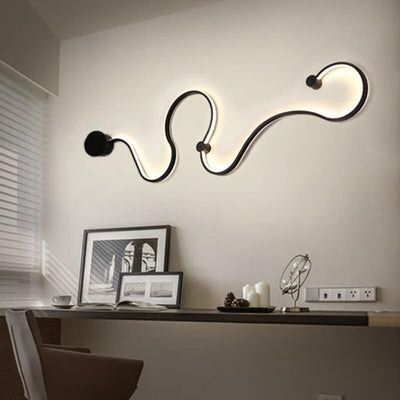 Modern Long Aluminum Snake Shaped 1-Light Curved LED Wall Sconce Lamp