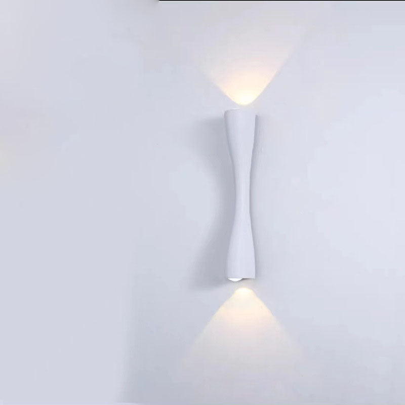 Applique murale LED en forme de trompette en aluminium étanche de luxe contemporain pour patio extérieur 