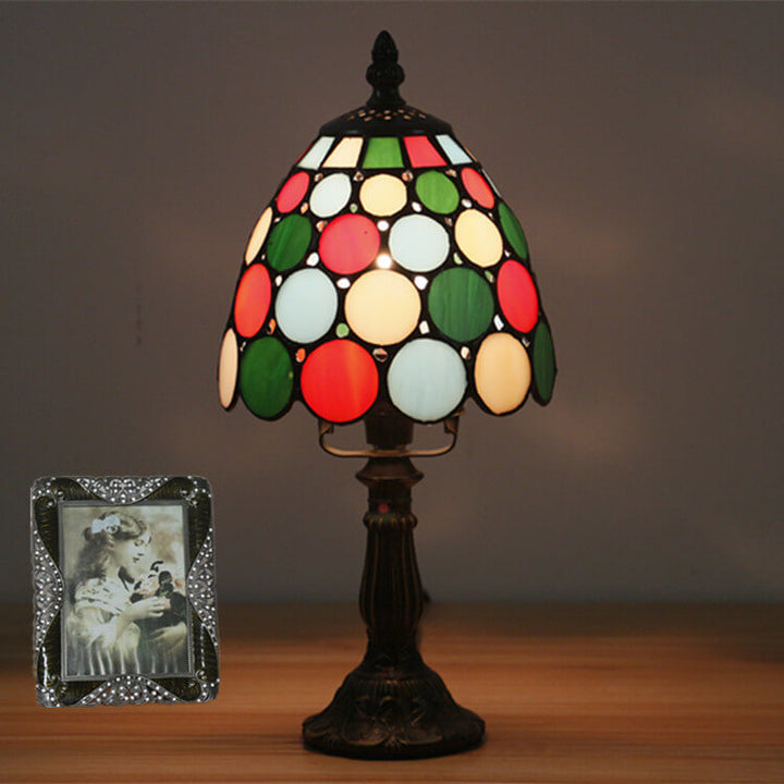 Lámpara de mesa Tiffany tradicional redonda de aleación y vidrio con pantalla cónica tipo domo de 1 luz para dormitorio 