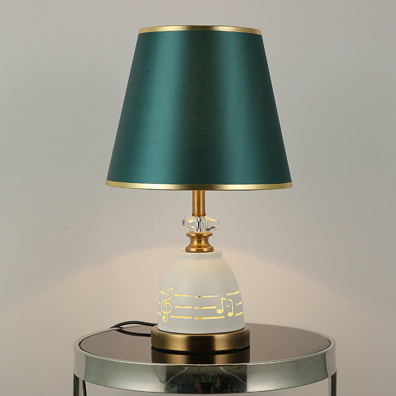 Moderne minimalistische Tischlampe aus Stoff mit einfarbiger Hardware und 1 Licht 