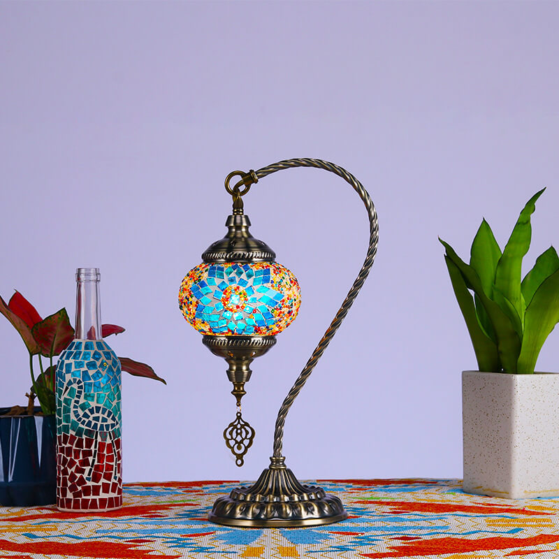 Lampe de table vintage en fer et verre Tiffany européenne à 1 lumière 