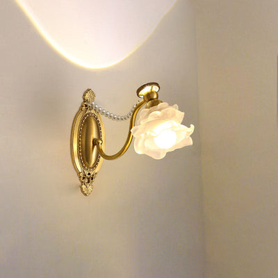 Traditionelle französische florale Messing-Glas-Wandleuchte mit 1 Licht für das Schlafzimmer 