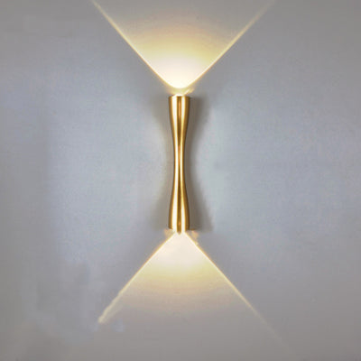 Moderne einfache lange Horn-2-Licht-LED-Wandleuchte für den Innen- und Außenbereich 