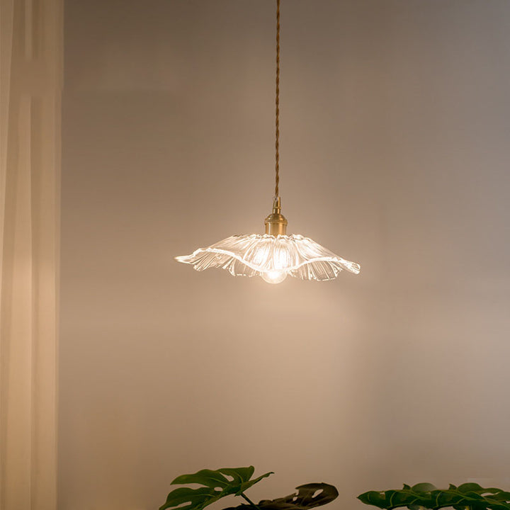 Suspension lumineuse en laiton avec abat-jour en verre clair vintage nordique en forme de fleur à 1 lumière 