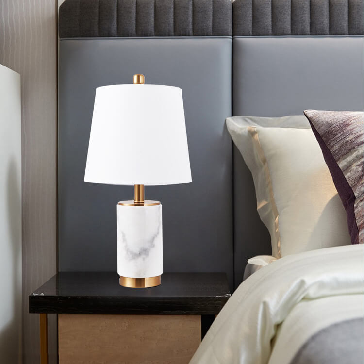 Lampe de table à 1 lumière avec base en colonne de marbre et abat-jour en tissu de luxe nordique 