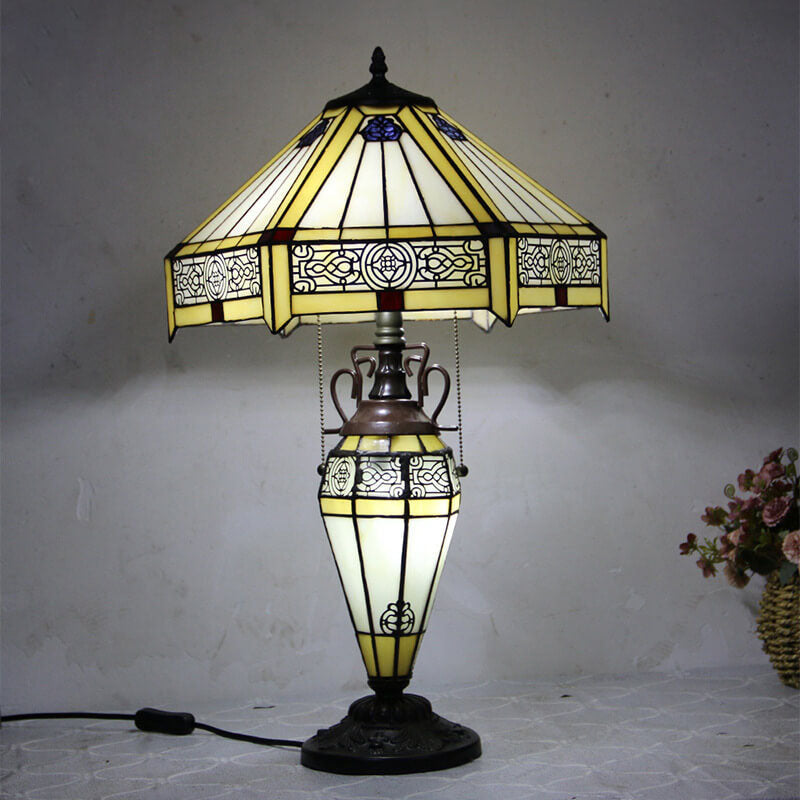 Lampe de table européenne à 2 lumières en forme de dôme hexagonal en vitrail Tiffany 