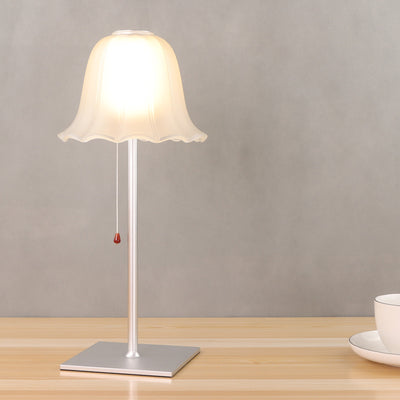 European Minimalist Retro Pleated Aluminum USB LED Table Lamp