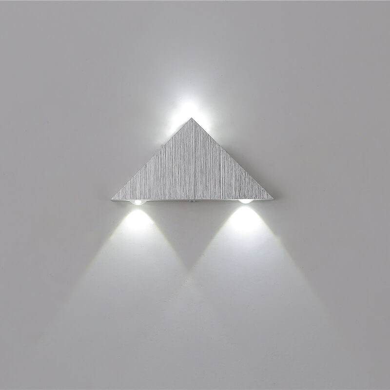 مصباح حائط LED مثلثي حديث مصنوع من الألومنيوم 