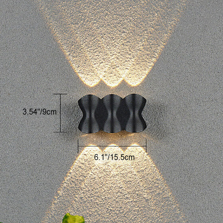 Moderne minimalistische Bogen-Säulen-LED-Wandleuchte aus Aluminium und Acryl für den Außenbereich, wasserdicht 