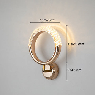 Lámpara de pared LED con pantalla de acrílico y anillo de hierro en oro rosa de lujo moderno para dormitorio 