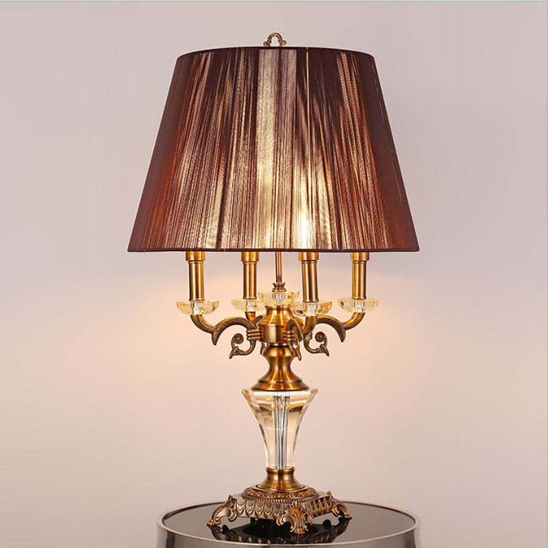 Lampe de table moderne avec abat-jour en tissu de luxe, base en cristal, 3/4 lumières 