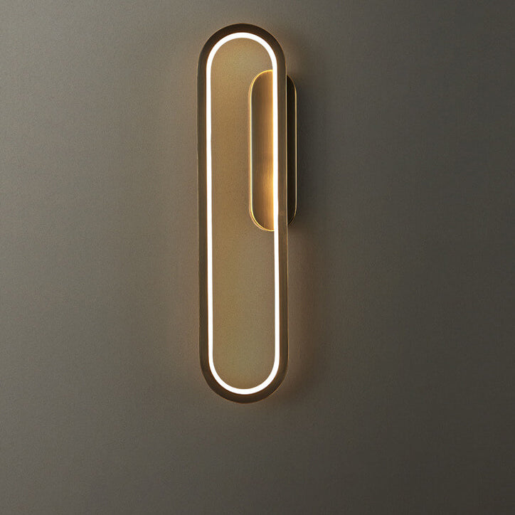 مصباح حائط LED بتصميم بيضاوي بسيط من النحاس الصناعي 
