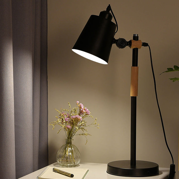 Zeitgenössische nordische Macaron Eisen Glocke Schatten 1-Licht Tischlampe für Home Office 