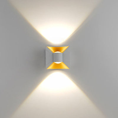 Lámpara de Aplique de Pared LED Cuadrada de Aluminio Impermeable de Simplicidad Contemporánea para Patio Exterior 
