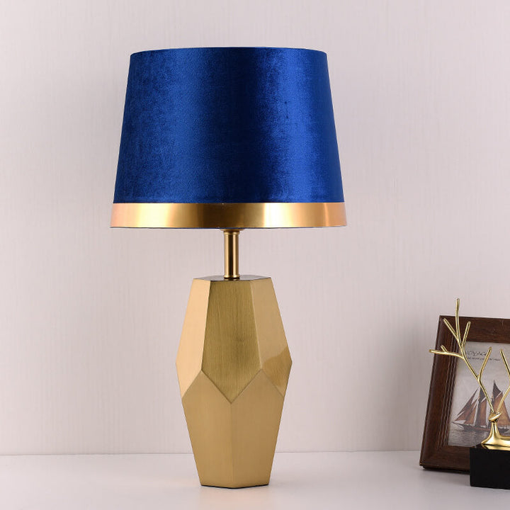 Lampe de table à 1 lumière à base géométrique en métal et tissu artistique de luxe
