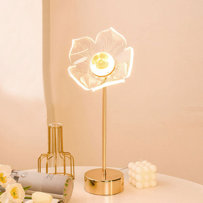 Moderne minimalistische LED-Tischlampe aus Acryl mit Blumen- und Schmetterlingsmotiv in Gold für das Schlafzimmer 