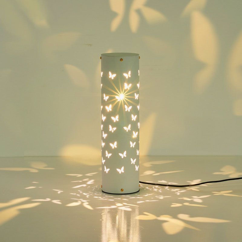 Lámpara de pie LED de cilindro mariposa creativa contemporánea de hierro y aluminio para sala de estar 