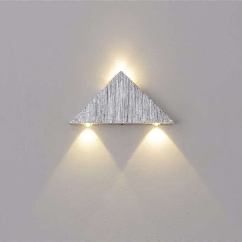 مصباح حائط LED مثلثي حديث مصنوع من الألومنيوم 