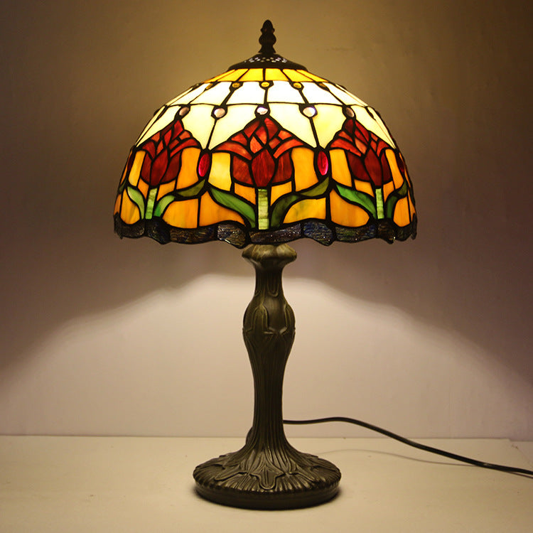 Lampe de table à 1 lumière en forme de dôme de fleur de pierre précieuse Tiffany de style européen 