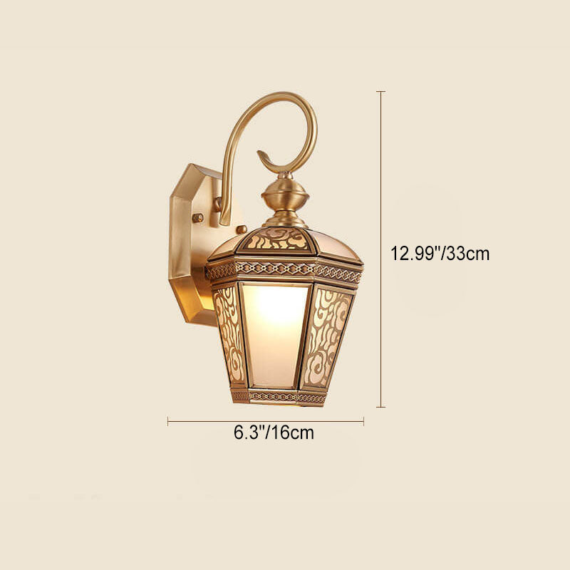 مصباح الجدار الخارجي ذو الضوء الواحد بتصميم سداسي حديث أوروبي من النحاس والزجاج المقاوم للماء 
