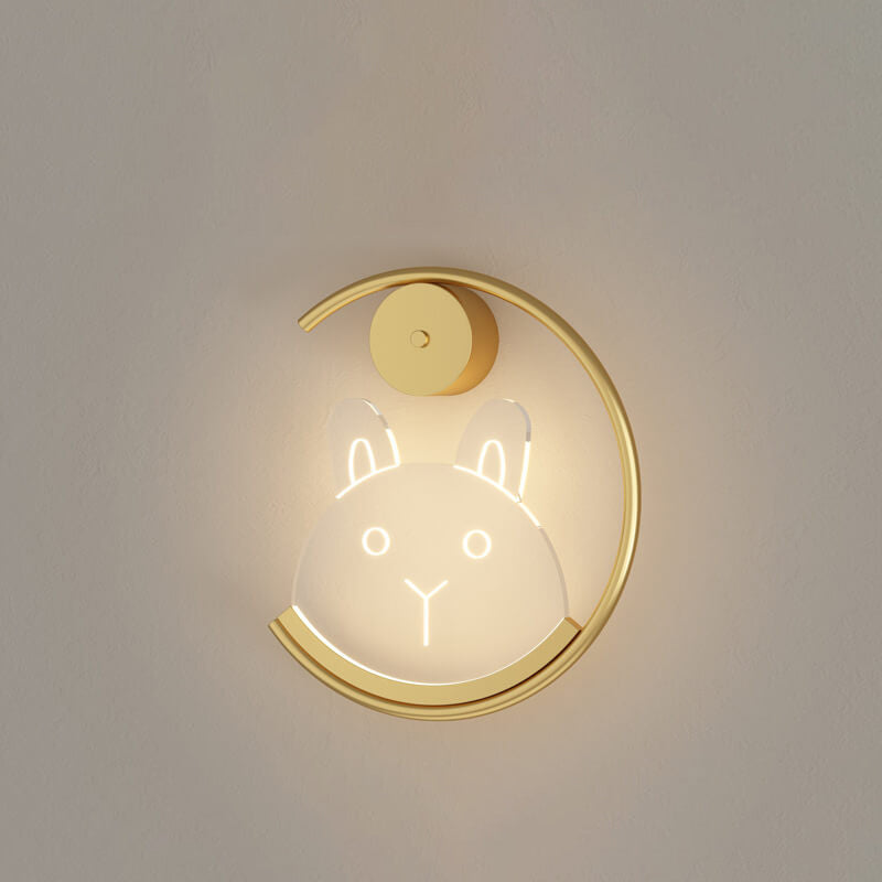 Kreative goldene C-förmige Wandleuchte aus Acryl mit Bären-LED 