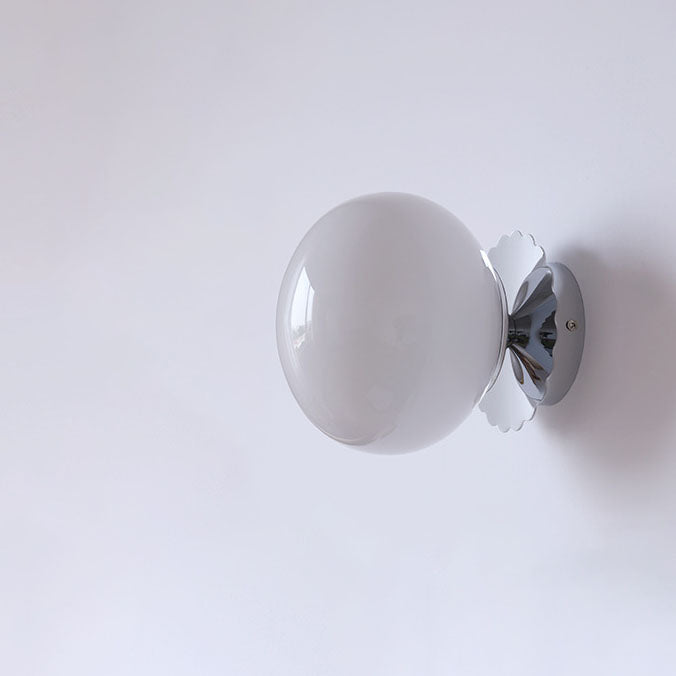 Moderne, minimalistische, 1-flammige Wandleuchte aus Eisenglas mit rundem Kopf 