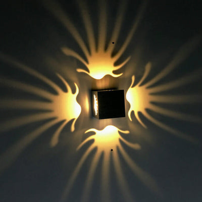 مصباح جداري زخرفي LED بذيل طائر الفينيق من الألومنيوم المربع الإبداعي 
