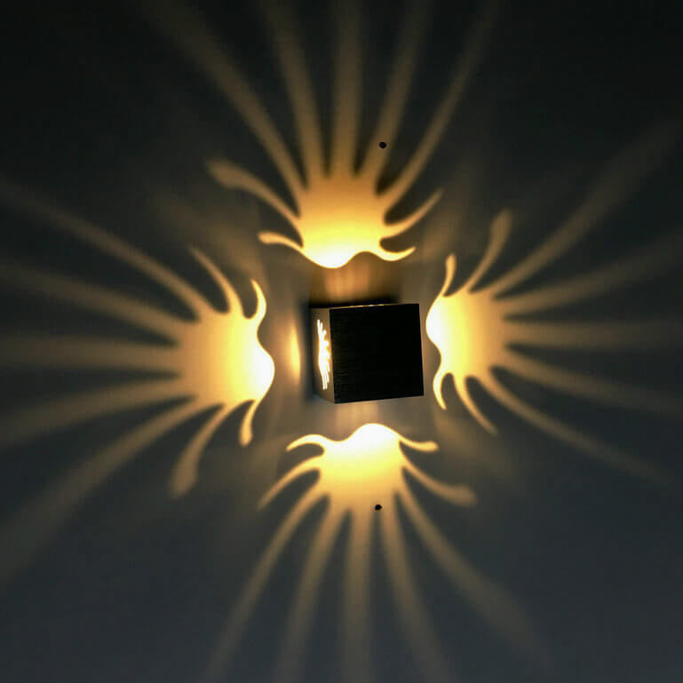 مصباح جداري زخرفي LED بذيل طائر الفينيق من الألومنيوم المربع الإبداعي 