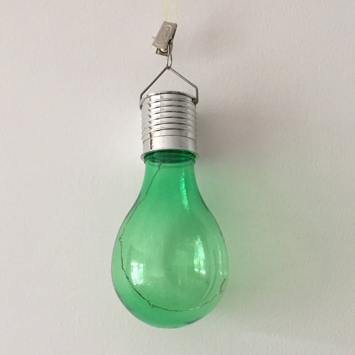 Ampoules de couleur créatives en plastique LED solaire de jardin suspendue 